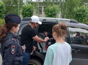 Сотрудники Госавтоинспекции ?...