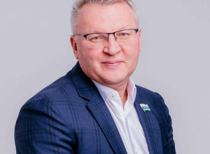 Губернатор Денис Паслер подпи...