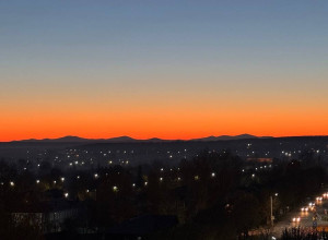 Закат в Серове

📸 От подписчи?...