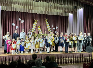 🎭 В ДК «Химик» зажглись «Мале...