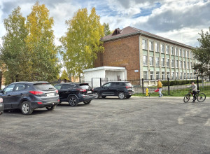 В микрорайоне Ивдель-3 у школы ...