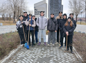 Курсанты привели в порядок те?...