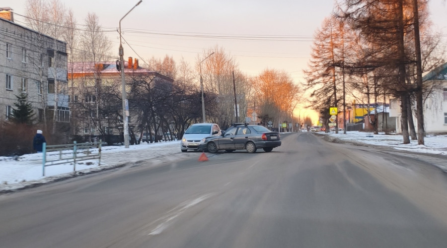 ДТП на Проспекте Серова...