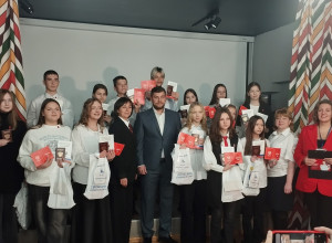 Торжественная церемония пасп?...