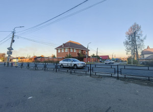 На улице Циолковского, перед б...