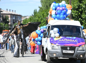 Фото с Космического карнавала...