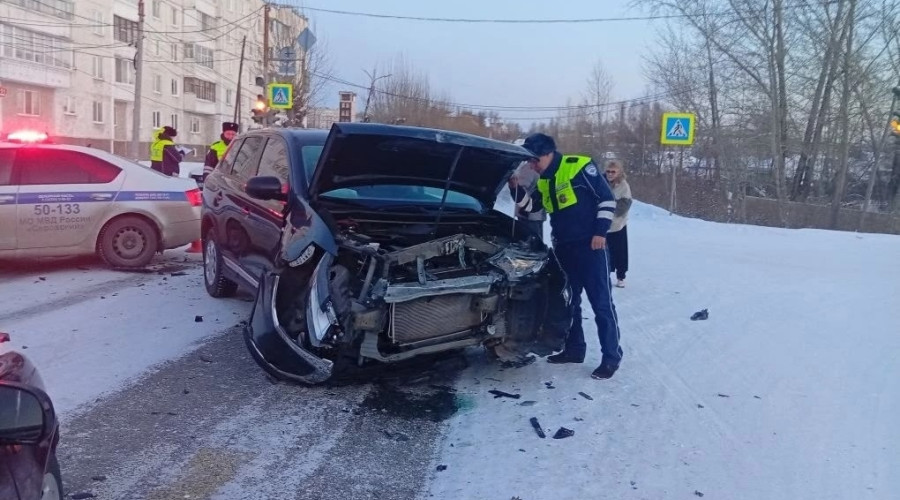 🚨 ДТП на перекрестке Победы-К...