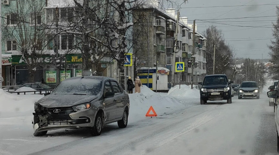 ДТП на перекрестке Луначарско...