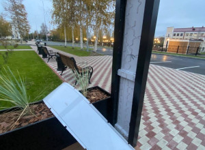 Новые беседки на площади Мета?...