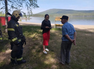 В Красноуральске спасатели и ?...