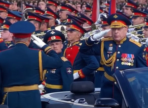 Сегодня День офицера России.

?...
