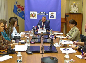 Глава Серова провёл пресс-кон?...