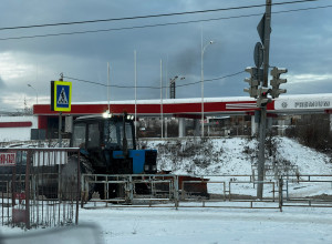 В городе чистят дороги от снег...
