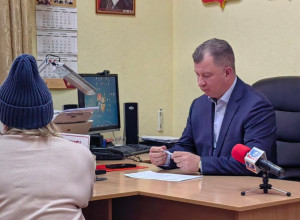 Глава Серова Василий Сизиков ?...