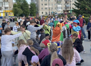 Смех, эстафеты и танцы: в Парке...