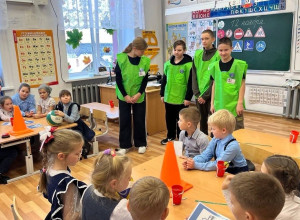 👮В Ивделе инспектор ГИБДД Ол?...