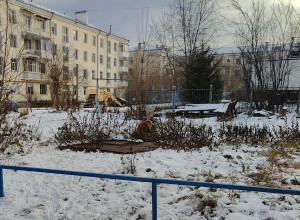 От подписчика:

Во дворе в цент...