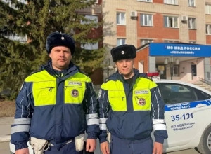 «Начал синеть и задыхаться»

6-...