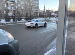 От подписчика:

Был замечен во?...