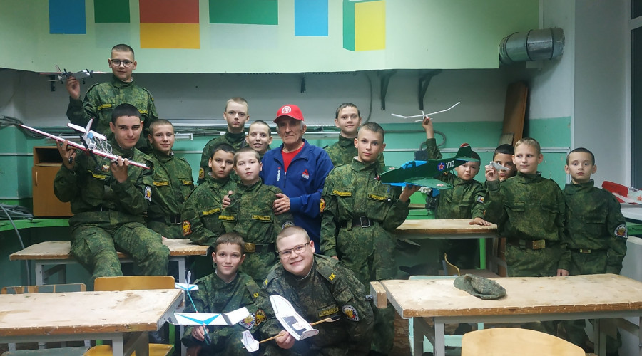 От подписчика:

Выполняя указ ?...